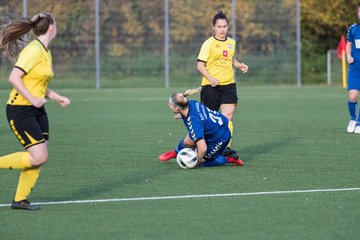 Bild 35 - F SSC Hagen Ahrensburg - SV Frisia 03 Risum-Lindholm : Ergebnis: 2:0